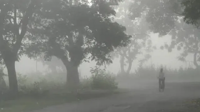 ରାଜ୍ୟର ବିଭିନ୍ନ ସ୍ଥାନରେ ସର୍ବନିମ୍ନ ତାପମାତ୍ରା କମିବାରେ ଲାଗିଛି।