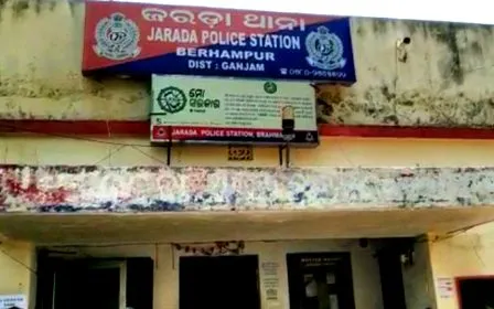 ନାବାଳିକାର କ୍ଷତାକ୍ତ ମୃତଦେହ ଏକ ଘର ଭିତରୁ ଉଦ୍ଧାର l ନାବାଳିକାର କ୍ଷତାକ୍ତ ମୃତଦେହ ଏକ ଘର ଭିତରୁ ଉଦ୍ଧାର l